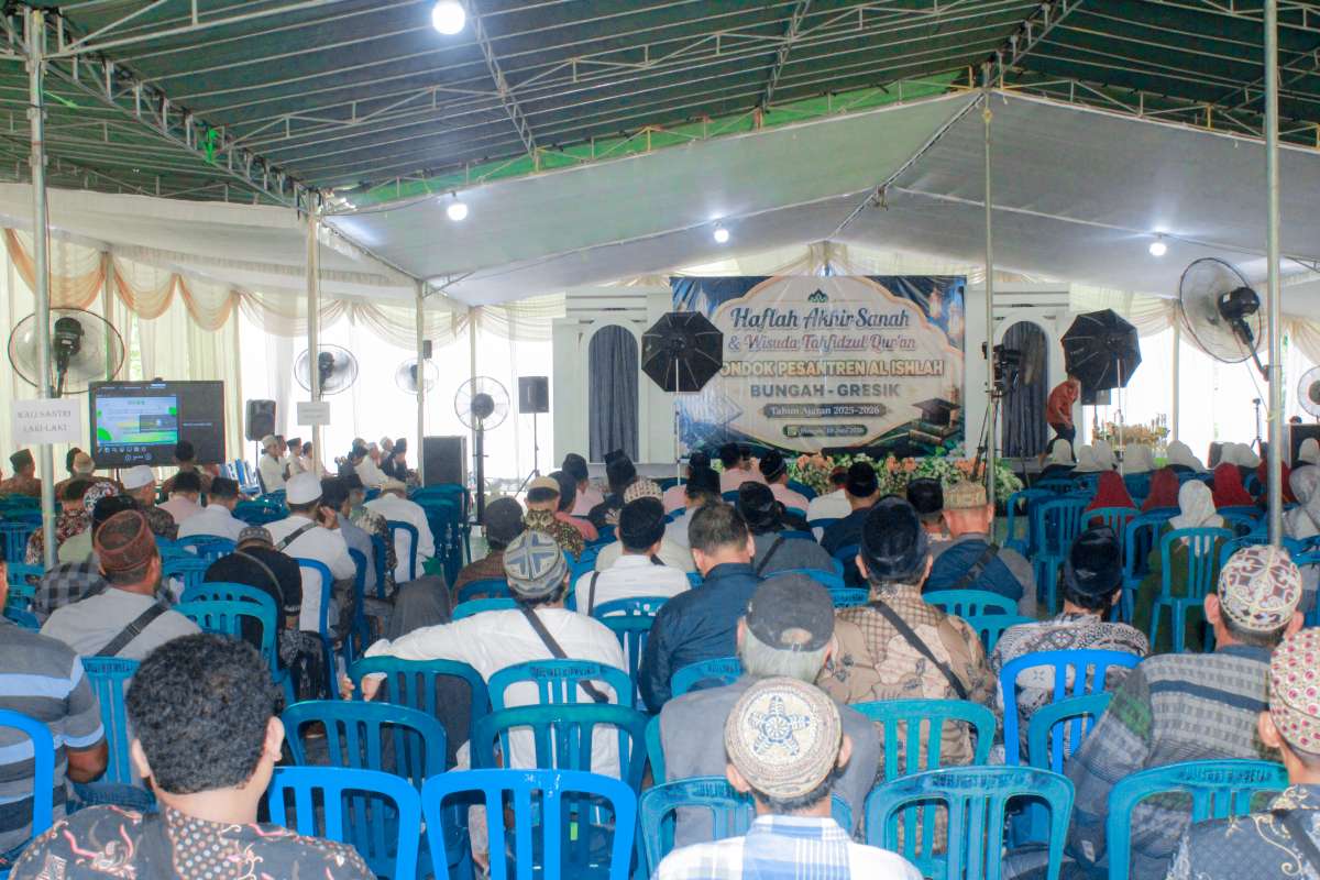 Sukses Laksanakan Haflah Akhirussanah dan Wisuda Tahfidz, Ponpes Al Ishlah Bungah Gresik Cetak Generasi Qurani Berakhlak Mulia